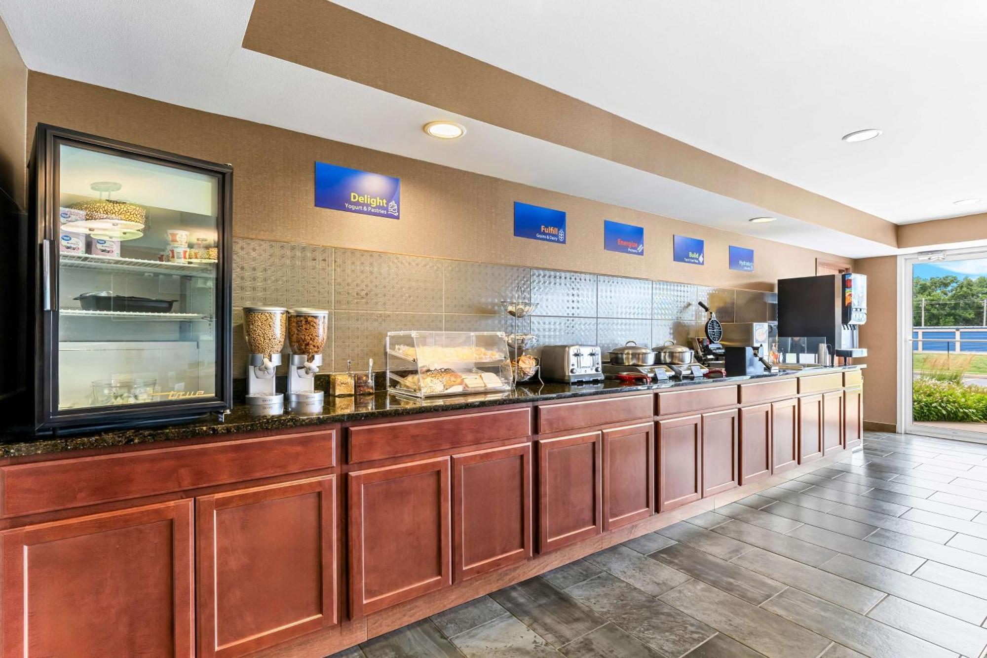 Best Western Legacy Inn & Suites Beloit/South Beloit Экстерьер фото